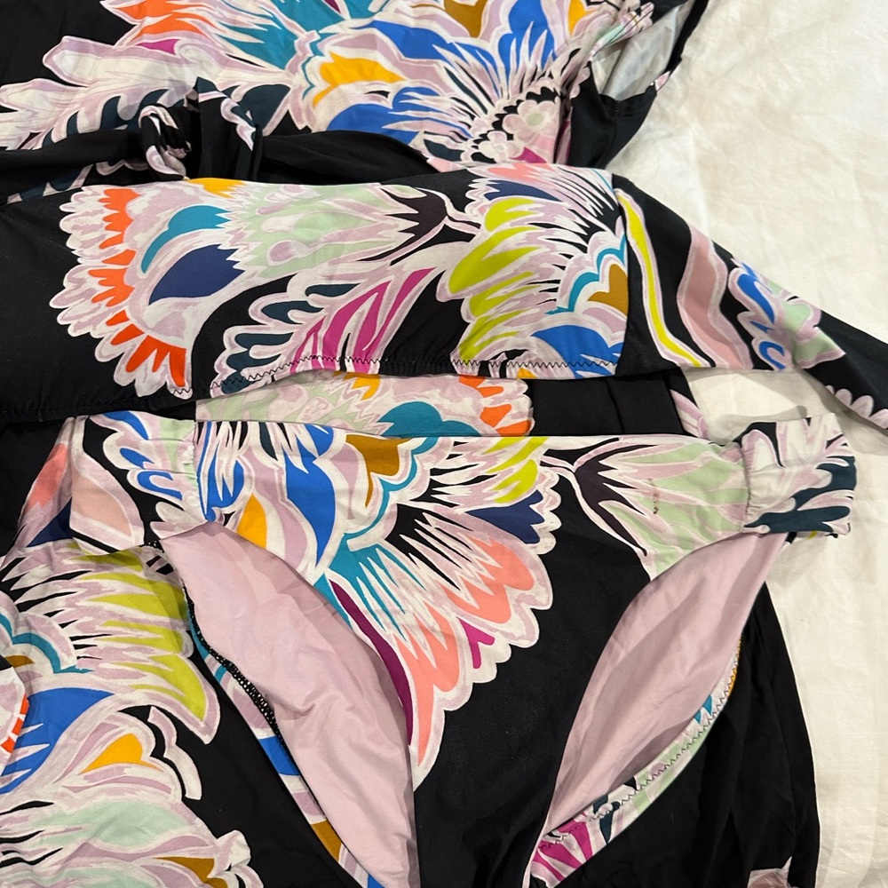 Trina Turk EUC cover up and bikini size 12 coverup size M